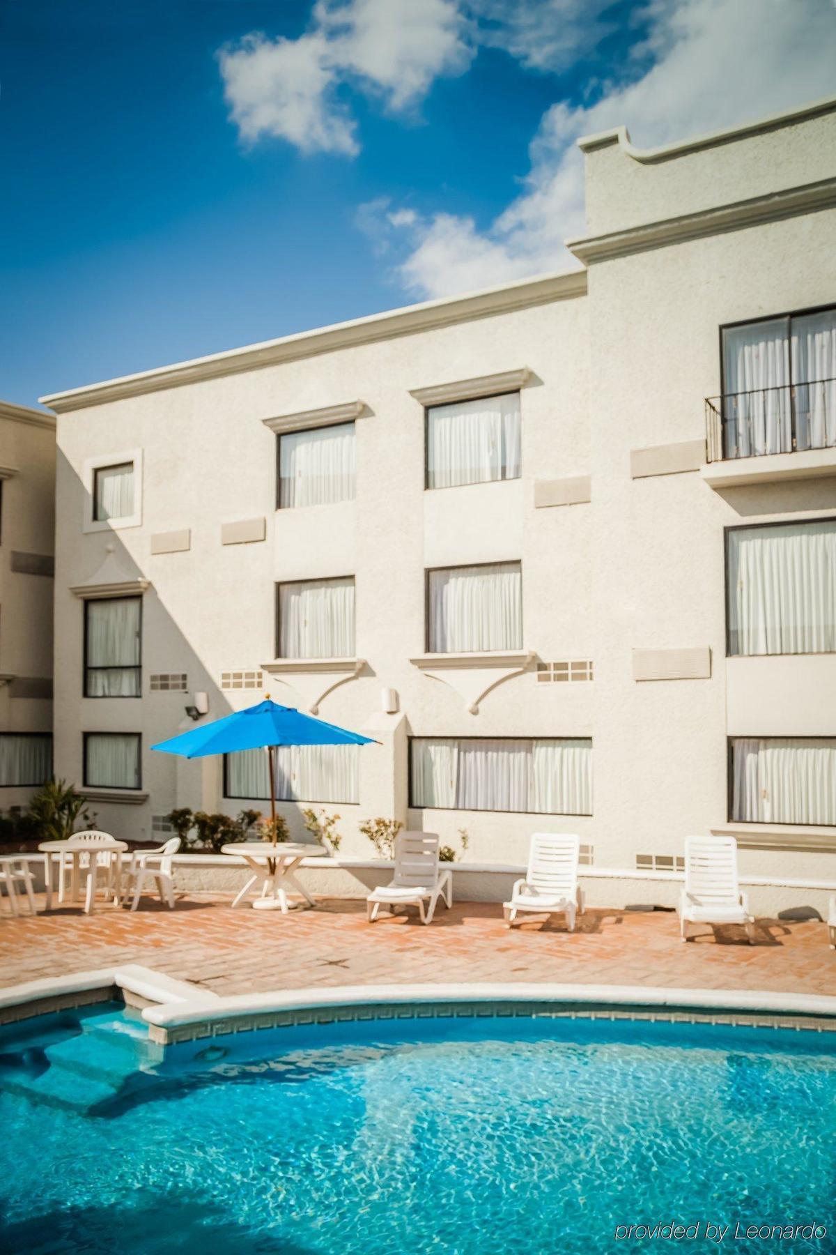 Fiesta Inn Monclova Exterior photo